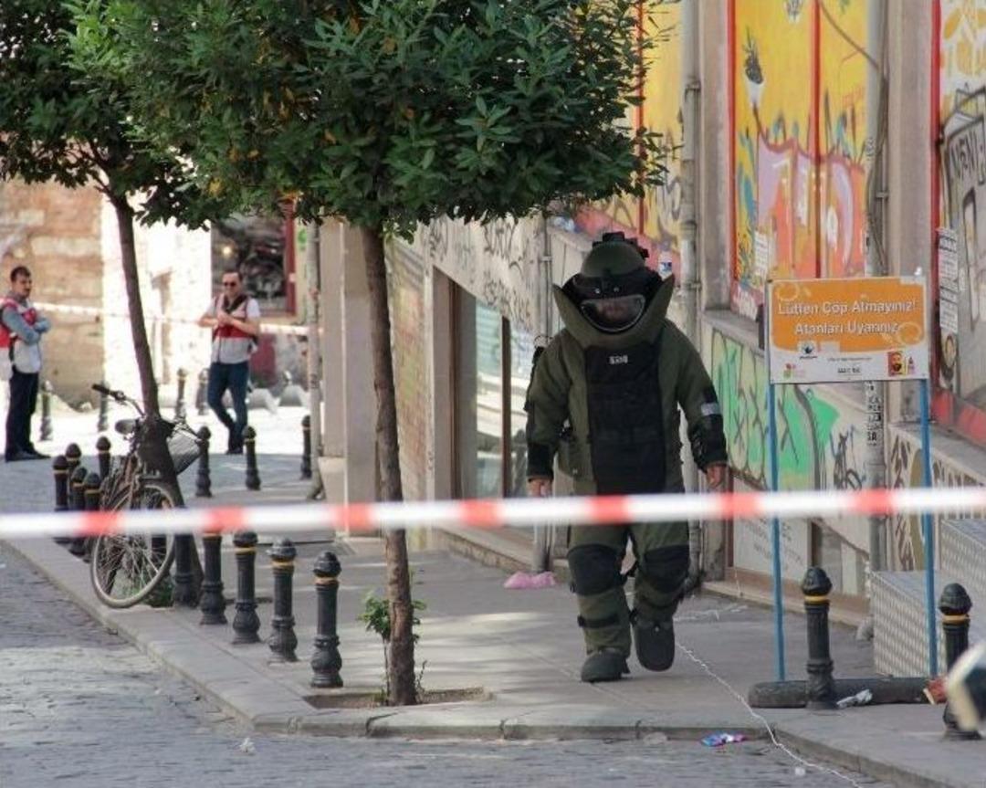 Galata Kulesi Yakınında Ş&uuml;pheli &Ccedil;anta Paniği