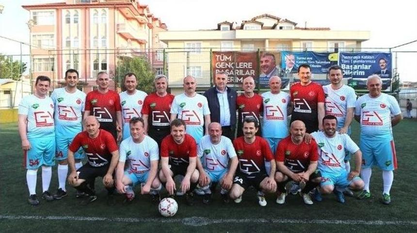 Başkanlar Dostluk Ma&ccedil;ında Ter D&ouml;kt&uuml;ler