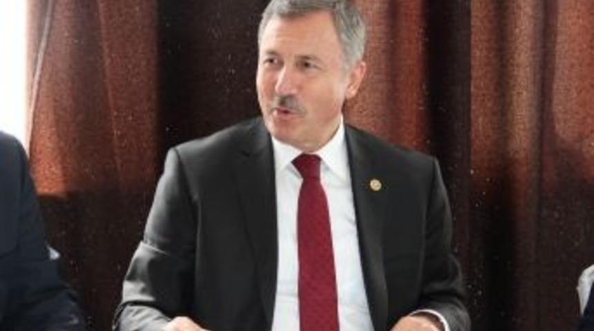 Sel&ccedil;uk &Ouml;zdağ&rsquo;dan İnsanlık Mesajı