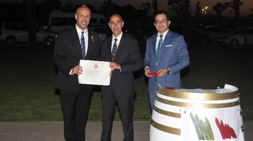 İtalya Büyükelçisi Luigi Mattiolo’dan Gazeteci Cesur Sert’e ’’italya Yıldızı’’ Nişanı