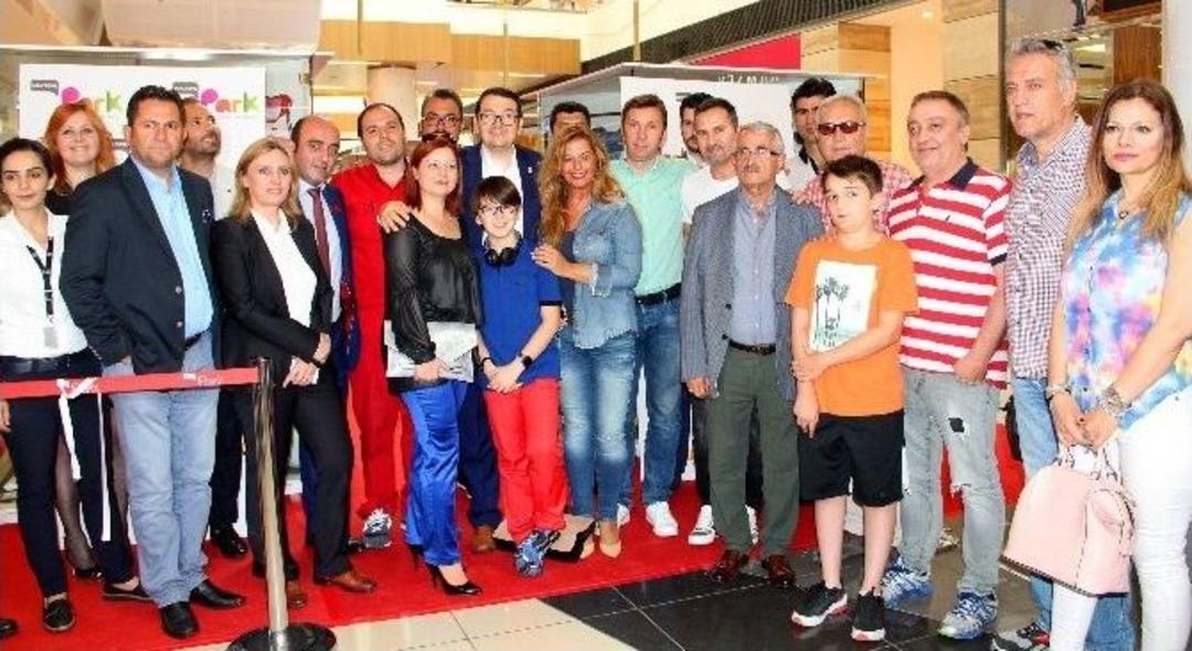 &rsquo;bir Spor Spikerinin Biriktirdikleri&rsquo; Sergisi A&ccedil;ıldı