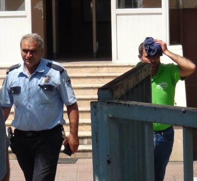 Bursa’da “yan Bakma” Kavgası: 3 Yaralı