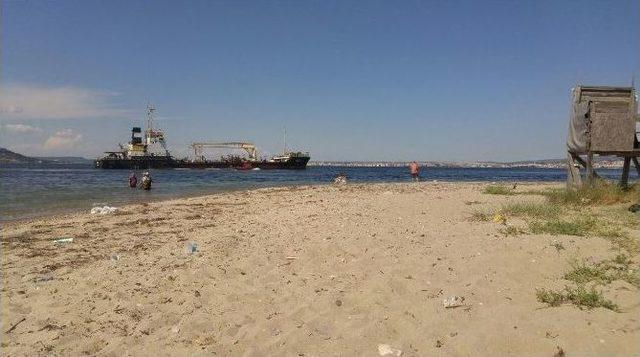 &Ccedil;anakkale Boğazı&rsquo;nda Gemi Karaya Oturdu 1