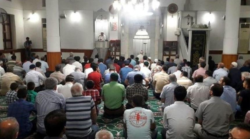 Adıyaman&rsquo;da, İlk Teravih Namazı Kılındı