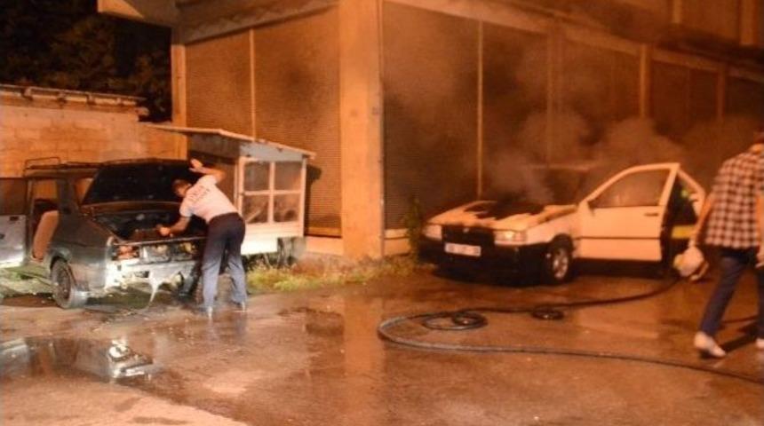 Babasına Kızdı Otomobilleri Ateşe Verdi