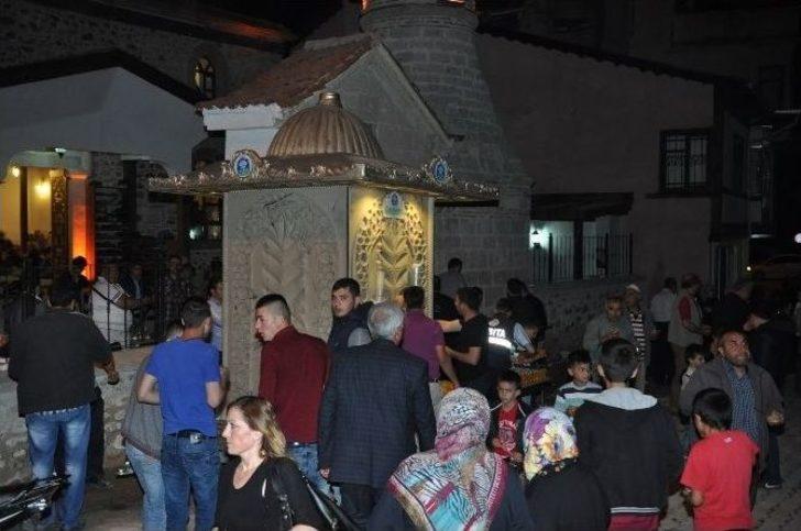 Restorasyonu İki Yıl Süren Tarihi Havai Camii, İlk Teravih Namazı İle İbadete Açıldı