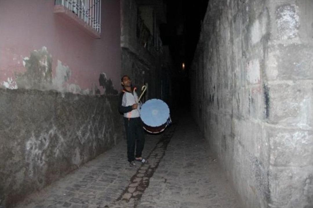 Surlular, Ramazan&rsquo;da Patlama Ve Silah Yerine Davul Sesiyle Uyandı