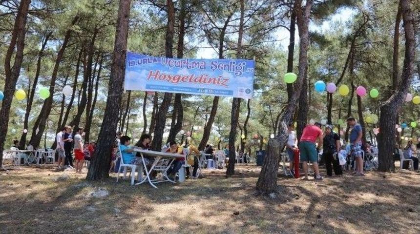 &Ccedil;ocuklar U&ccedil;urtma Şenliğinde Eğlendi