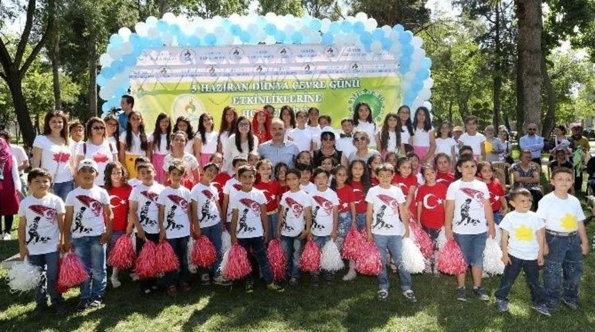 Miniklerden &Ccedil;evre Mesajı