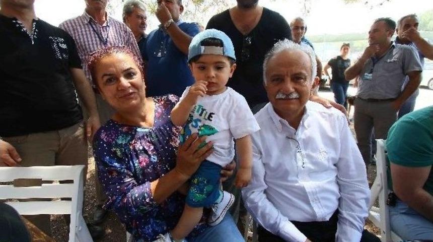 Başkan Karabağ Y&ouml;re Derneklerini Yalnız Bırakmıyor