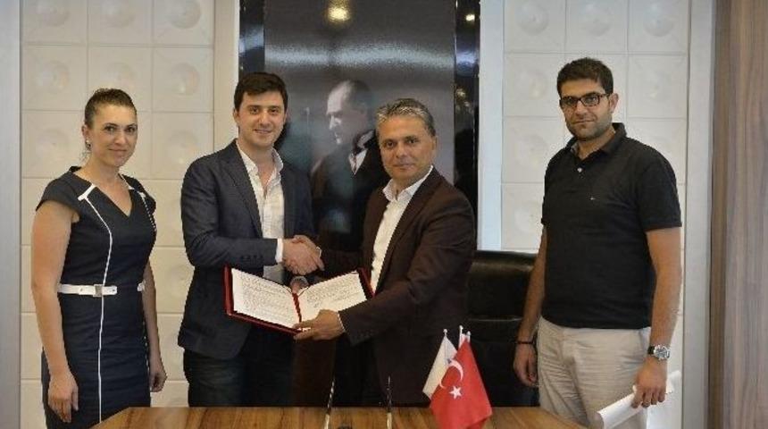 Opera Ve Gösteri Merkezi İçin İmzalar Atıldı