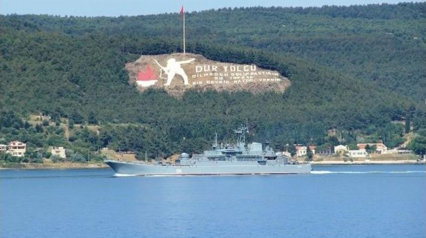 Rus Savaş Gemisi &Ccedil;anakkale Boğazından Ge&ccedil;ti