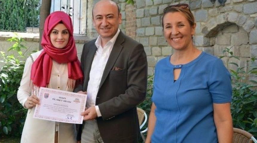 Ayto&rsquo;dan Ad&uuml;&rsquo;l&uuml; &Ouml;ğretmen Adaylarına Sertifika
