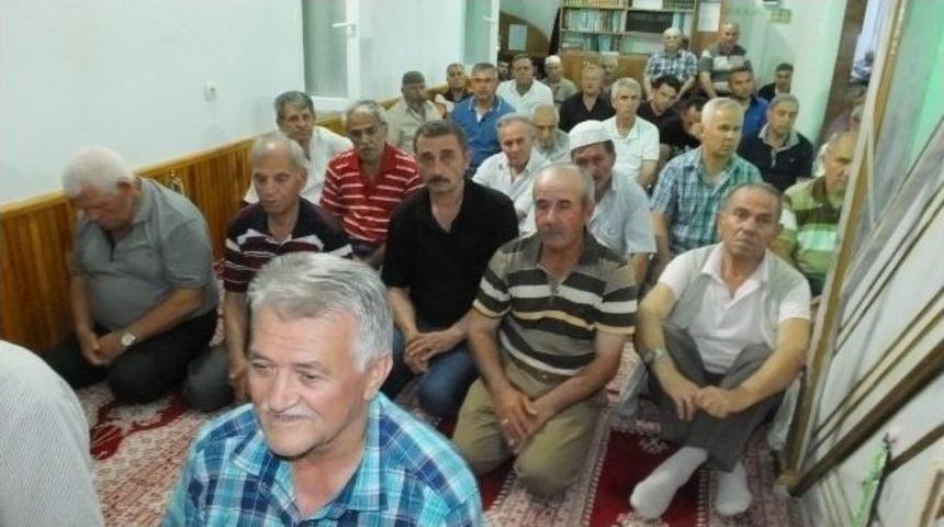 İlk Teravih Namazında Camiler Doldu