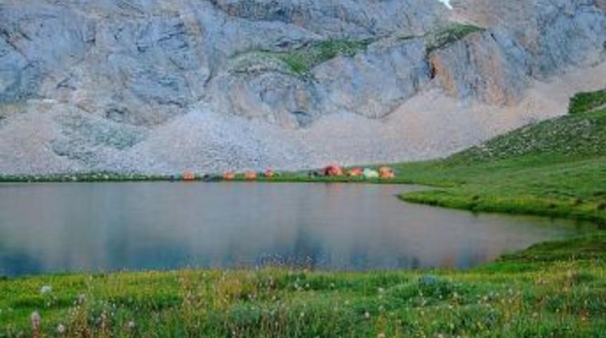 Karag&ouml;l&rsquo;e Arazi Ara&ccedil;larıyla Gezi D&uuml;zenleyenlere Su&ccedil; Duyurusunda Bulunuldu