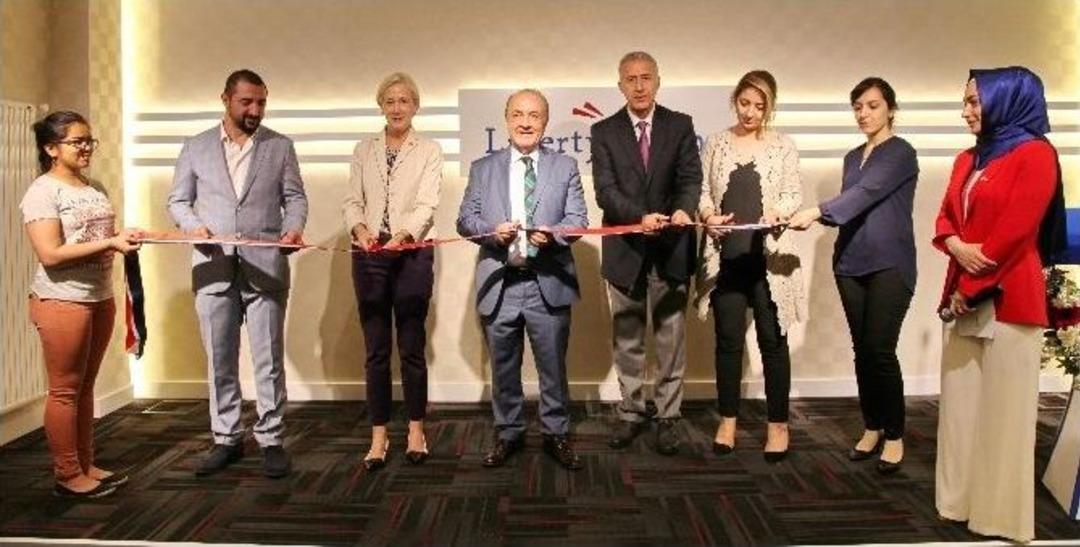 Ga&uuml;n&rsquo;de &lsquo;lıberty Corner&rsquo; Amerıka Bilgi K&ouml;şesi A&ccedil;ıldı