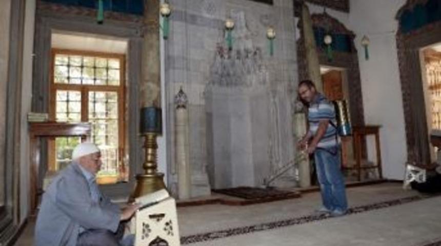 Nevşehir Belediyesi&rsquo;nden Camilere G&uuml;l Suyu