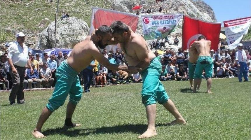 Gazipaşa G&uuml;reşlerinin Başpehlivanı Ferhat Binici Oldu