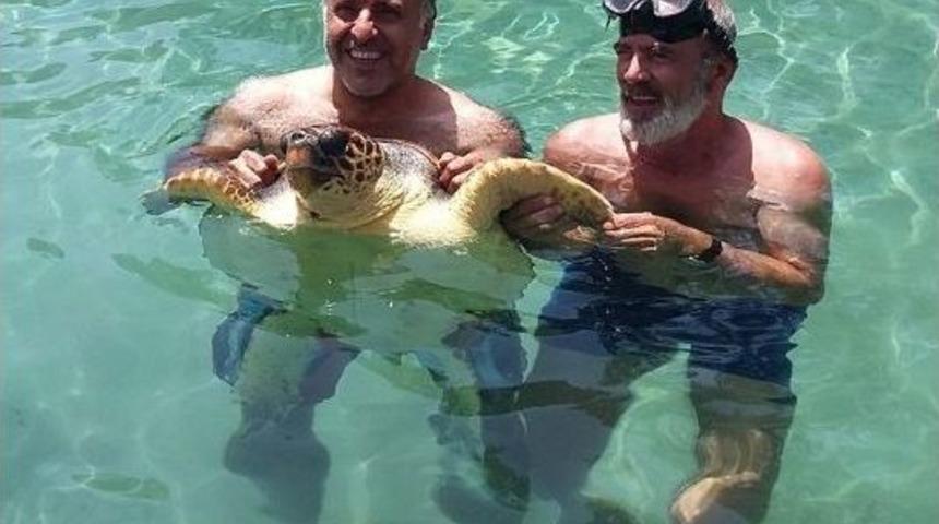 Caretta Caretta Kaplumbağasına Teknede Olta Operasyonu