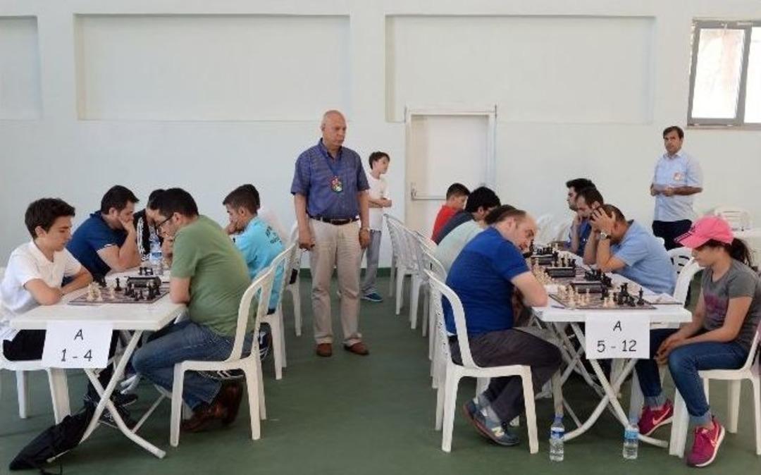 Osmangazi&rsquo;de Satran&ccedil; Heyecanı Sona Erdi