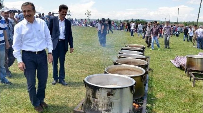 Atalan Tekke&rsquo;de Yağmur Duası