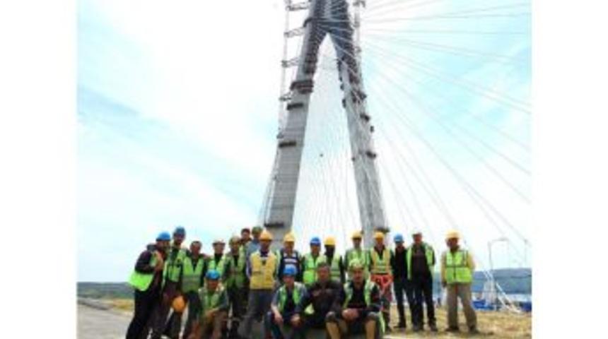 3. K&ouml;pr&uuml; &Ccedil;alışanlarına S&ouml;z Verilen İkramiyeleri Dağıtıldı