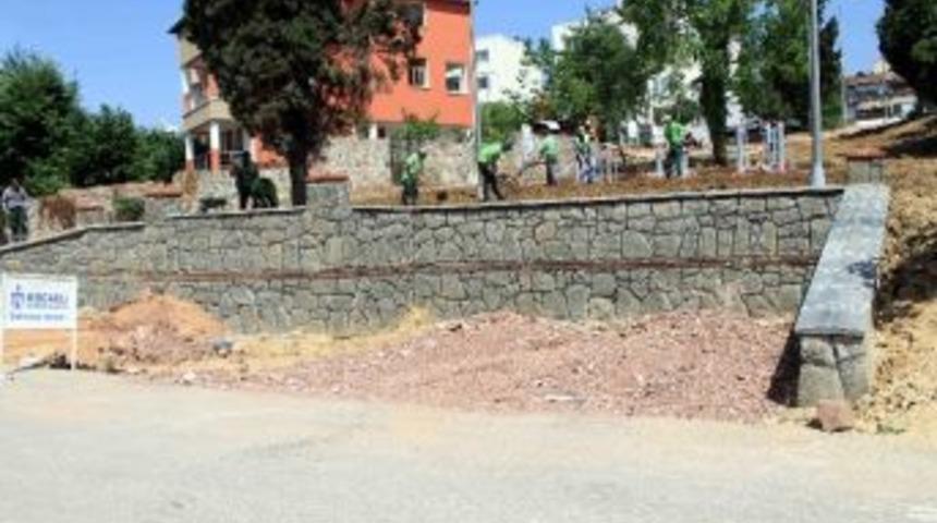 Bağ&ccedil;eşme&rsquo;ye &Ccedil;ocuk Parkı Ve Y&uuml;r&uuml;y&uuml;ş Yolu