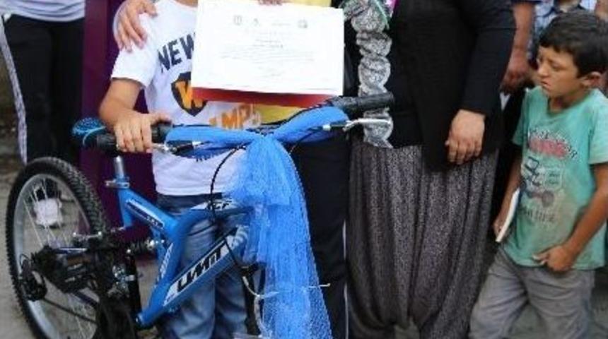 Mezitli&rsquo;de &Ccedil;evre Avcıları &Ouml;d&uuml;llerini Aldı