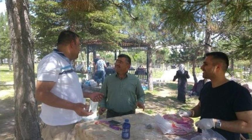 Başkan Akdoğan, Kent Ormanında Vatandaşlarla Bir Araya Geldi