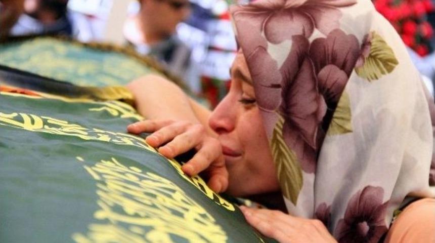 Feci Kazada Hayatını Kaybedenler Toprağa Verildi