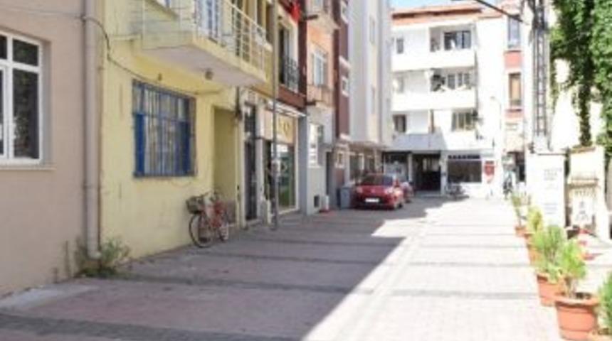 Alkoll&uuml; Gen&ccedil;ler Mahalleliyi İsyan Ettirdi