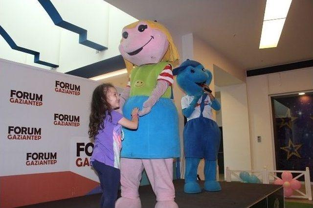 Forum Gaziantep’ten Doğum Günü Çocuklarına Sürpriz