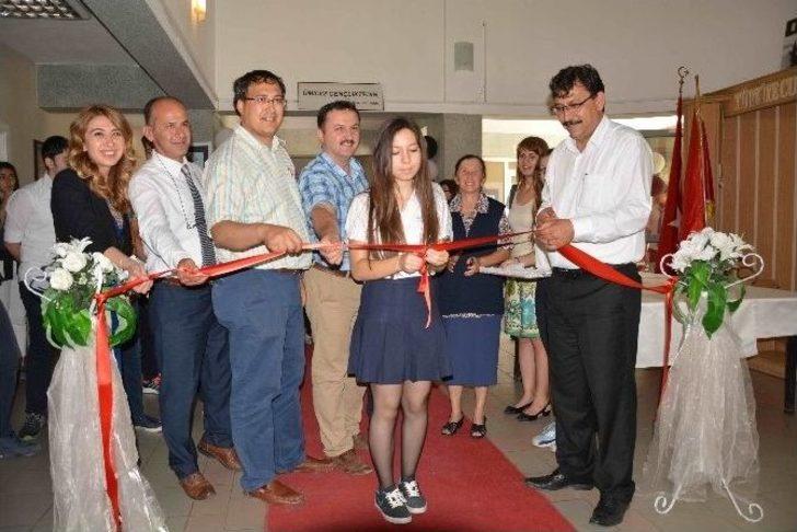 Atatürk Fotoğraflarından Türkiye Haritası, Kitaplardan Top Arabası G2