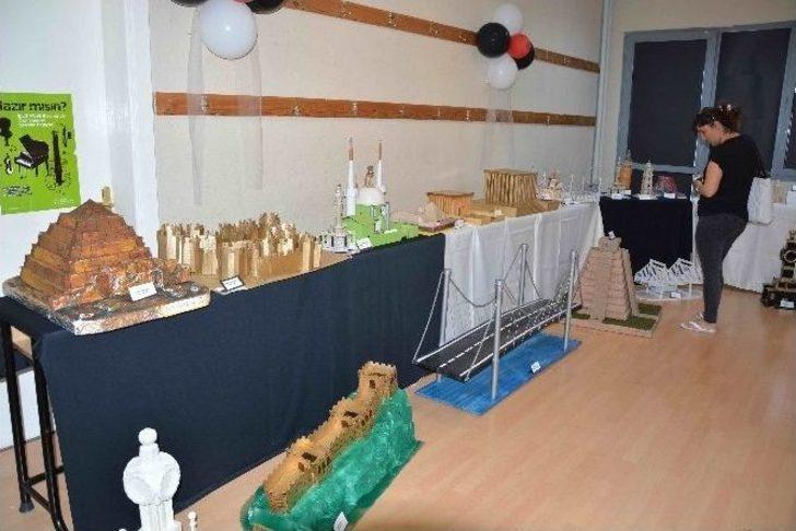 Atatürk Fotoğraflarından Türkiye Haritası, Kitaplardan Top Arabası G4