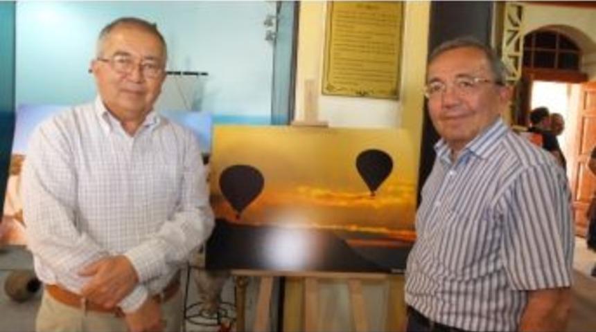 Burhaniye&rsquo;de Başarılı Doktor, Fotoğraf&ccedil;ı Oldu