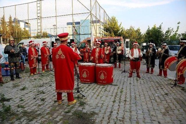 İhlas Vakfı Mezunları Pilav Gününde Buluştu