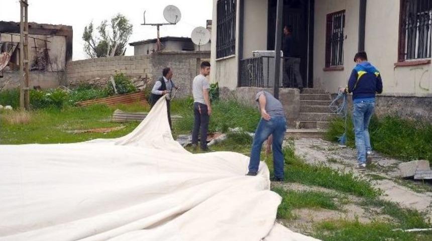 Belediyenin Kurduğu İftar &Ccedil;adırları Kaldırıldı