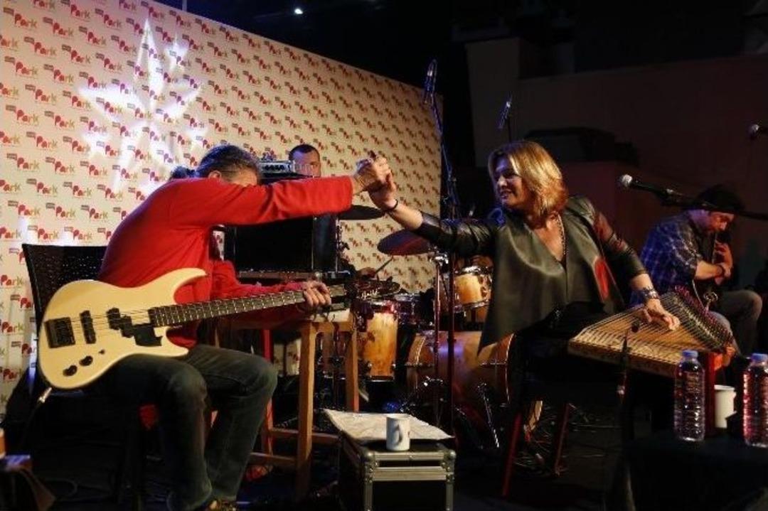 Ayışığında Parladılar