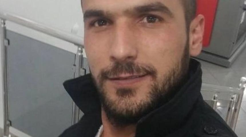 Alışveriş Merkezinde Kavga: 1 Ağır Yaralı