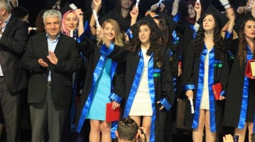 Aib&uuml; İktisadi Ve İdari Bilimler Fak&uuml;ltesi&rsquo;nde Mezuniyet T&ouml;reni