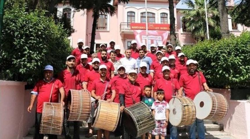 Bandırma&rsquo;da Davulcular G&ouml;rev Başında