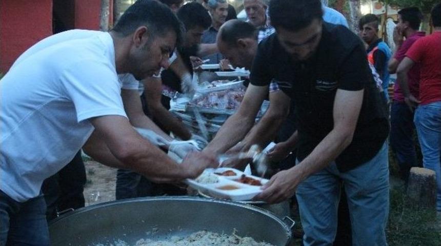 Silopi Belediyesi&rsquo;nden İhtiya&ccedil; Sahipleri İ&ccedil;in İftar Sofrası