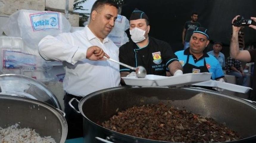 Hz. Daniyal Makamı Meydanı^&rsquo;nda İlk İftar A&ccedil;ıldı