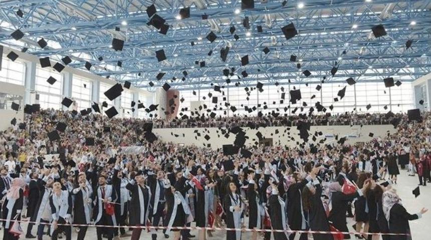 Km&uuml;&rsquo;de İktisadi Ve İdari Bilimler Fak&uuml;ltesi &Ouml;ğrencileri Kep Attı