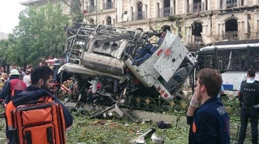 Beyazıt&rsquo;ta Bombalı Saldırı Sosyal Medyada