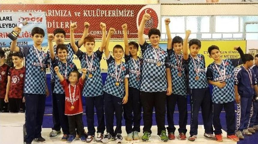 Yamanlar&rsquo;da &Ccedil;ifte Kupa Sevinci