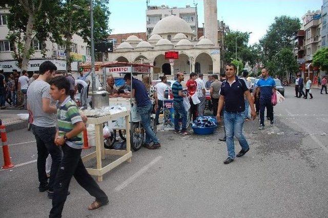 Adıyaman’da Sofraların Vazgeçilmezi Meyan Kökü Şerbetine Yoğun Rağbet