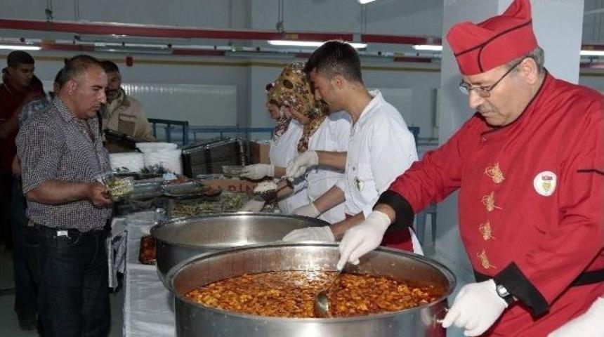 Nevşehir&rsquo;de İlk İftar Heyecanı