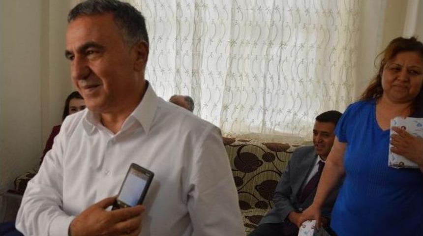 Diyarbakır&rsquo;da 26 G&ouml;rme Engelliye Akıllı Cihaz Dağıtıldı