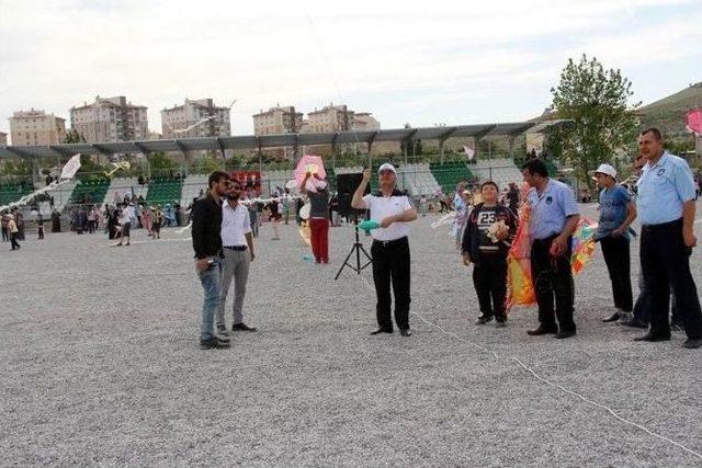 İncesu Belediyesi Tarafından 13. Uçurtma Festivalidüzenlendi